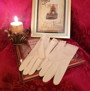 ♠️2XHP♠️Vintage Ivory Cream Suede Gloves